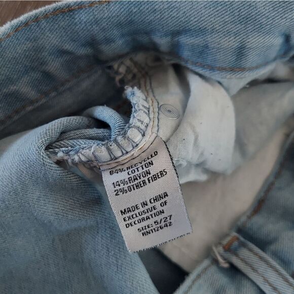 Blue Savvy Straight Leg Distressed Button Fly High Waist Jeans Size 5/27 - Picture 5 of 8